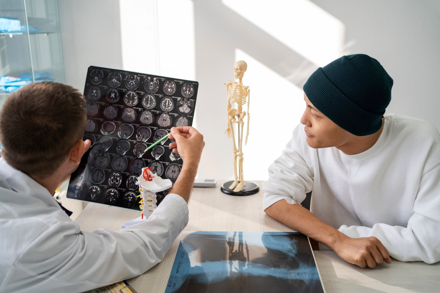 ALS Explained: Symptoms, Causes, and Progression of the Disease