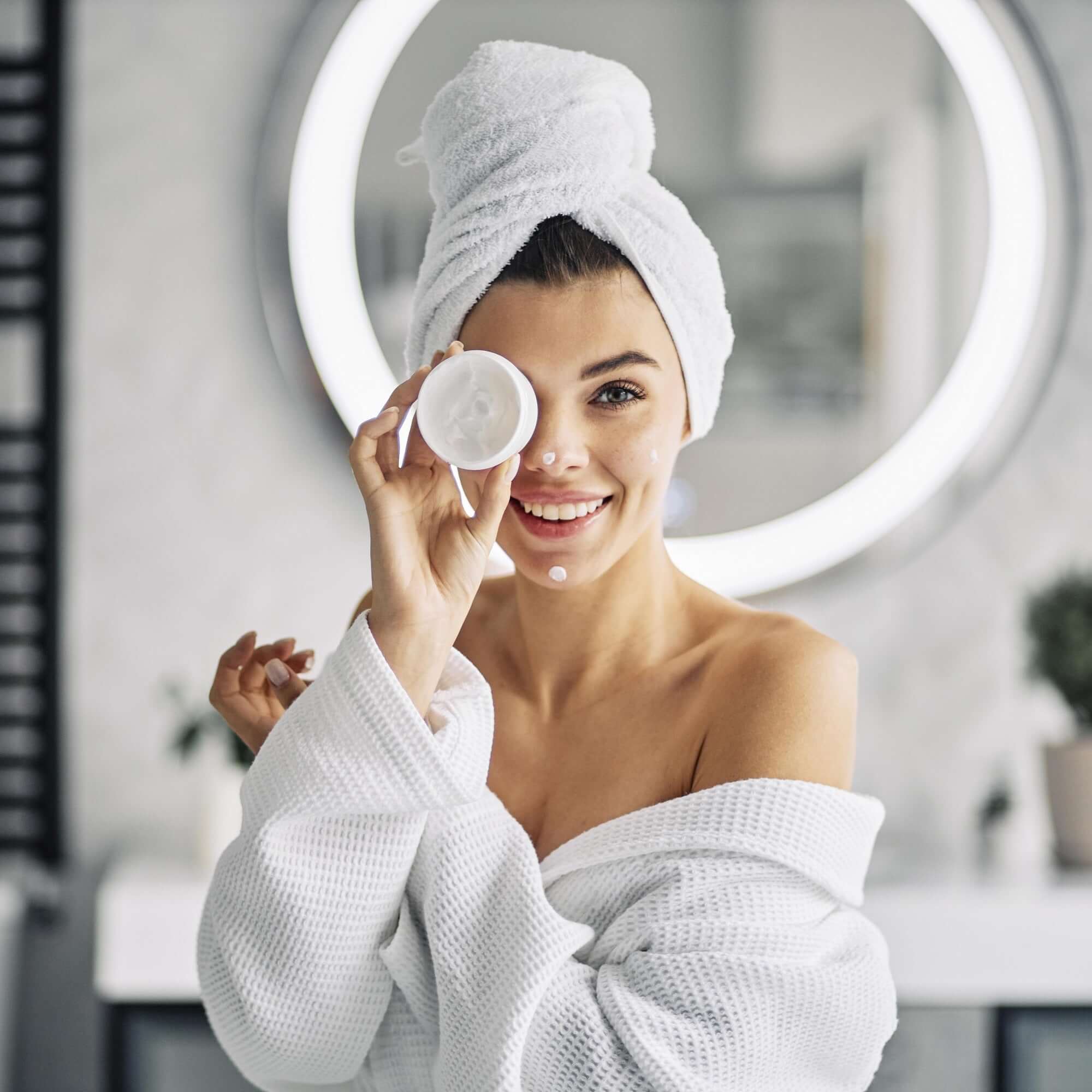 Holistic Skin Care: Natural Remedies and Habits for Radiant Skin