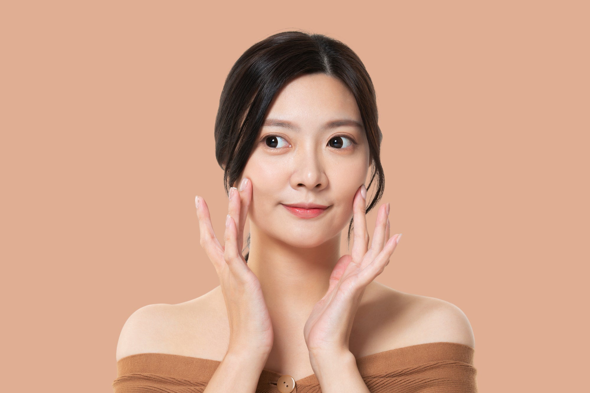 Collagen vs. Hyaluronic Acid: Which Supplement is Best for Your Skin?