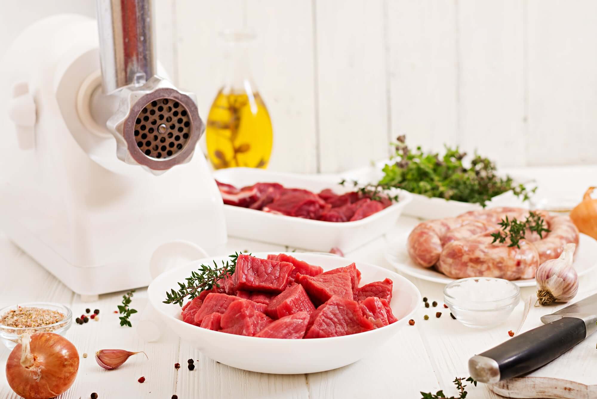 Red Meat vs. White Meat: Decoding the Nutritional Duel for a Healthier You