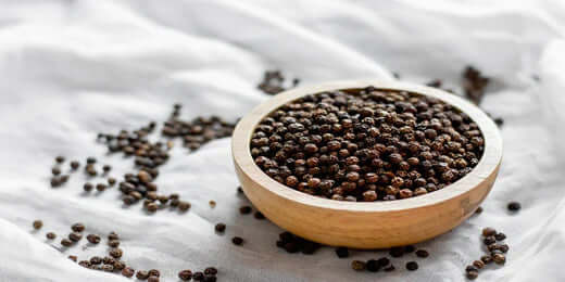 9 BioPerine Benefits According to Research and Experts