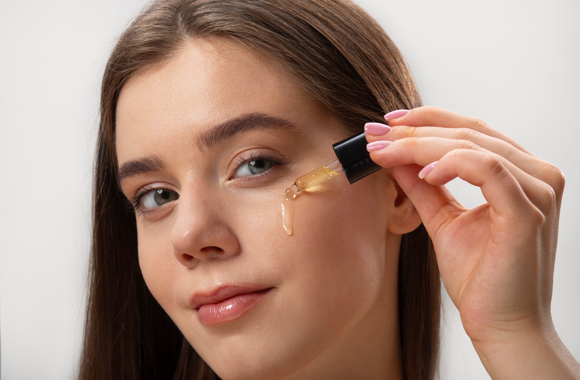 Renew Your Skin with Retinol Serum For a Youthful Glow